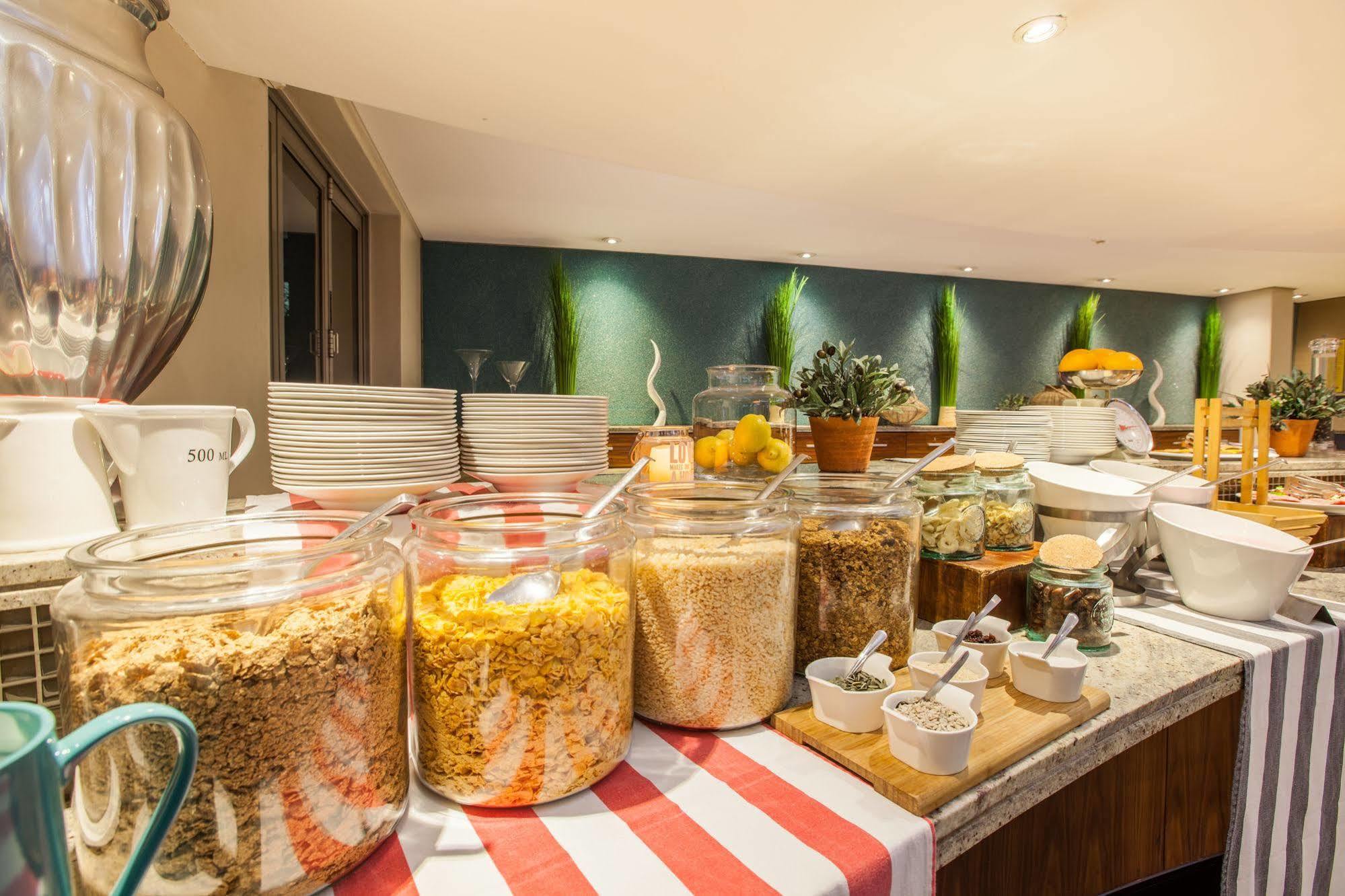City Lodge Hotel Lynnwood Pretoria-Noord Esterno foto